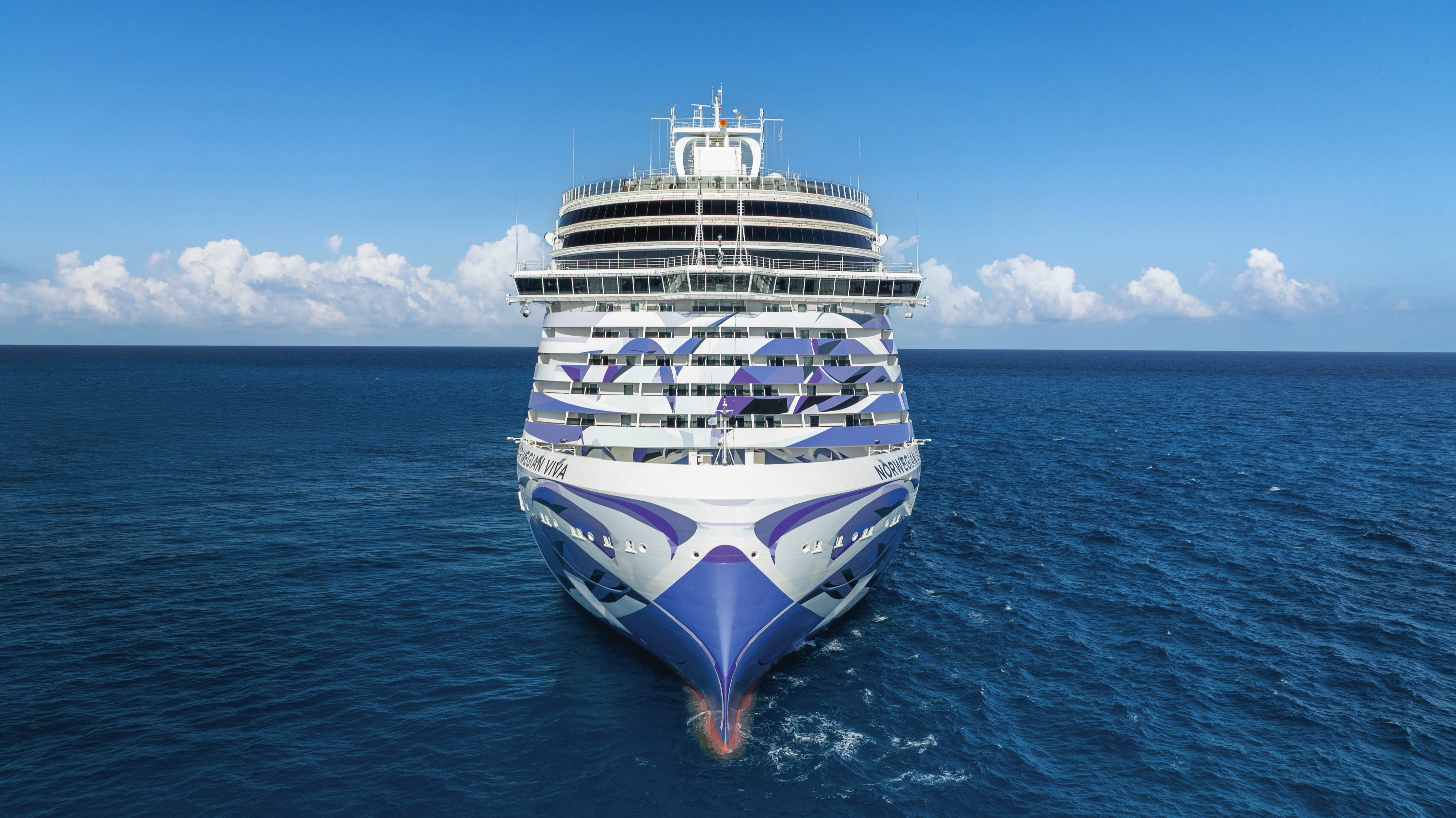 Norwegian Viva: Ship exterior